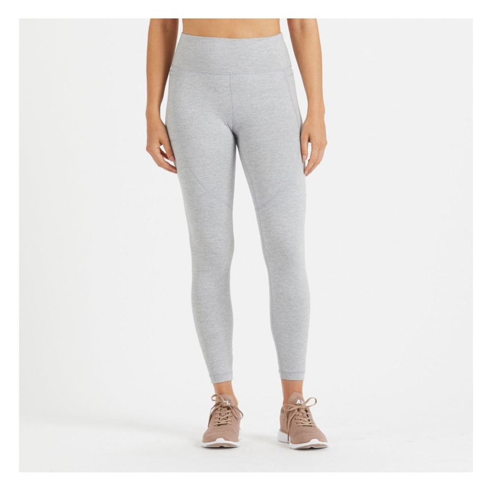 Vuori elevation performance legging in light grey, women’s size extra small XS